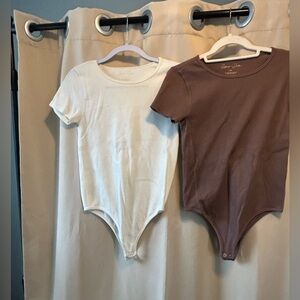 Short Sleeve Ribbed Bodysuit Duo - White and Brown